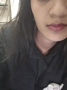 sexy_aaruhi Adlı Modelin Canlı XXX Sohbeti