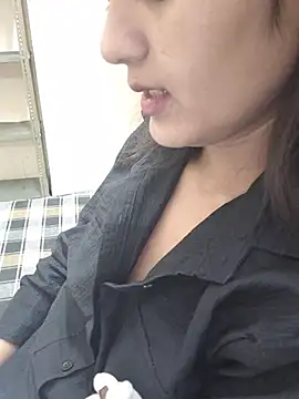 แชท XXX สดของ sexy_aaruhi