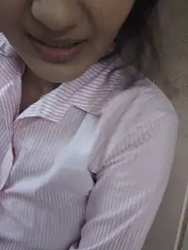แชท XXX สดของ sexy_aaruhi