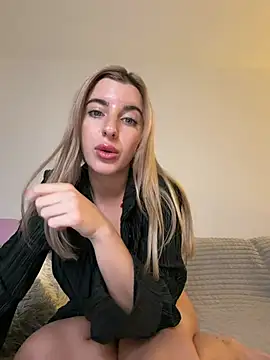 SweetMiiia Live XXX-Chat