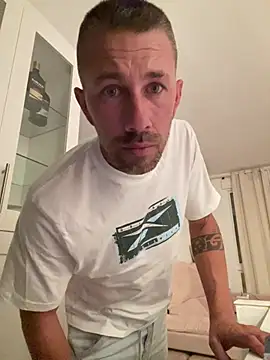 Bigcarlosc's Webcam Show