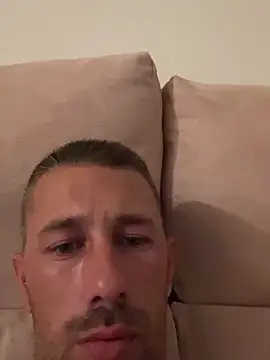 Bigcarlosc's Webcam Show