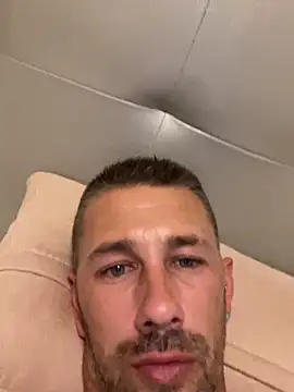 Bigcarlosc's Webcam Show