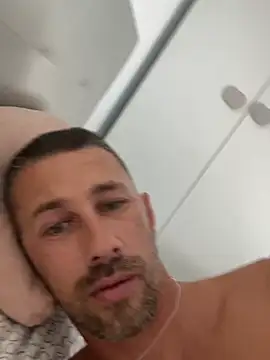 Bigcarlosc's Webcam Show