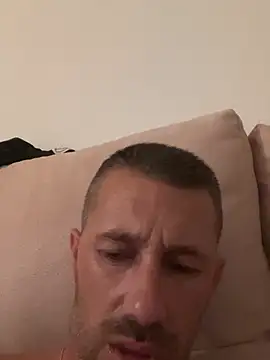 Bigcarlosc's Webcam Show