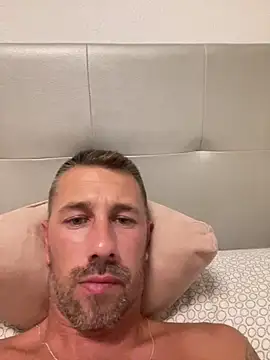 Bigcarlosc webkamerás műsora