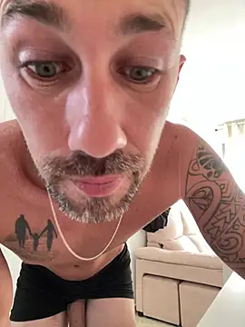 Bigcarlosc – webcam-show