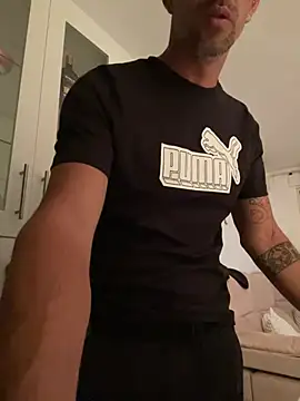 Show modela Bigcarlosc na web-kameri