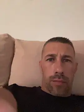 Bigcarlosc Show in webcam
