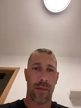 Bigcarlosc webkamerás műsora