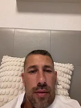 Bigcarloscのウェブカメラショー