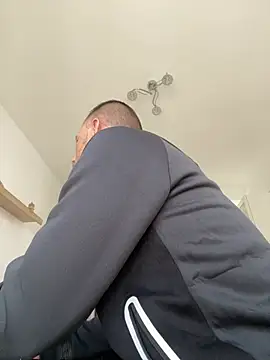 Bigcarlosc – webcam-show