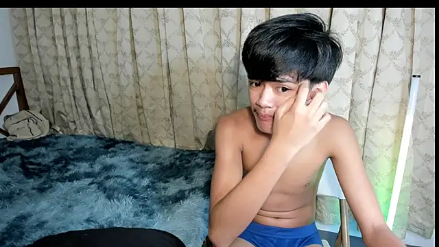 Xlovertwinkcute 网络视讯表演