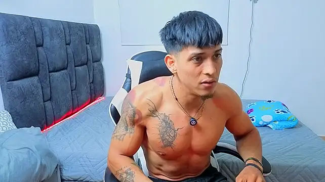 Show de Austin_muscle na webcam