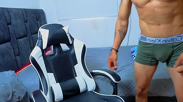 Вебкам-шоу Austin_muscle