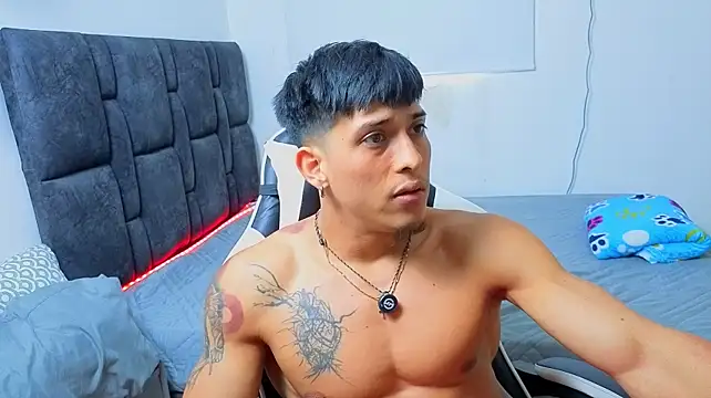 Show de Austin_muscle na webcam