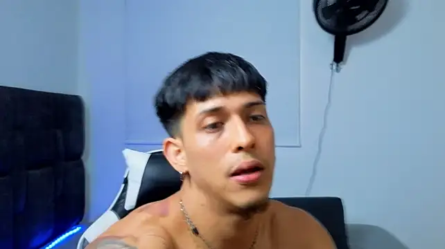 Austin_muscle Webcam-Show