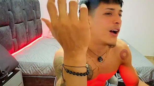 Austin_muscle Webcam-Show