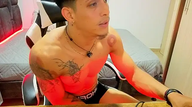 הופעת וובקאם של Austin_muscle