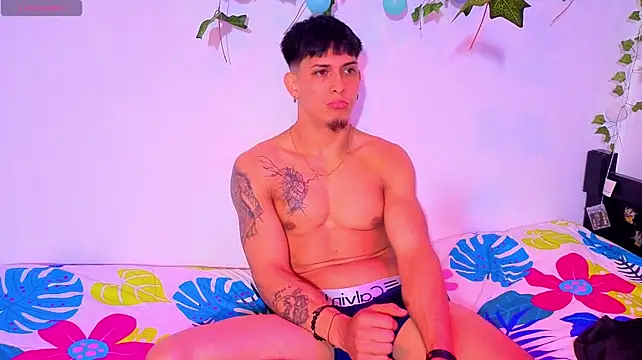 Austin_muscle webcam show