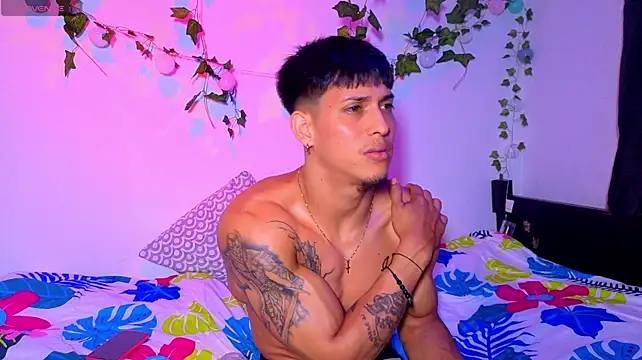 Austin_muscle webcam show