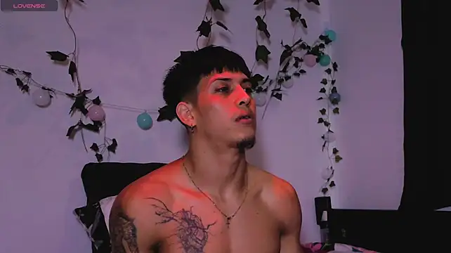 הופעת וובקאם של Austin_muscle