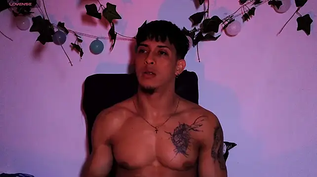 Austin_muscle Webcam-Show