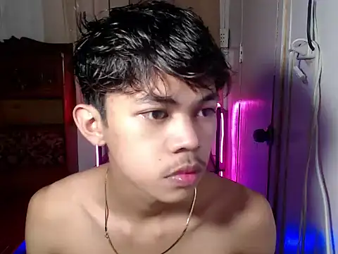 Pokazy przed kamerką – Ur_Josh06
