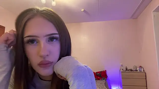 FernCreque Chat XXX live