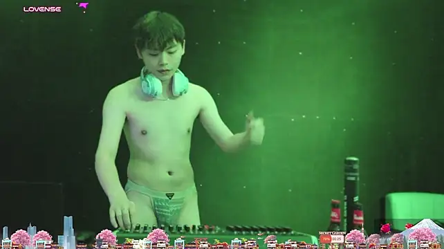 DJ-ZUOZUO 在線直播表演