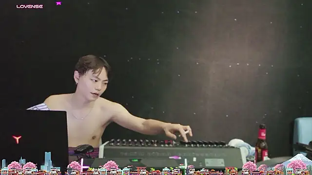 Вебкам-шоу DJ-ZUOZUO