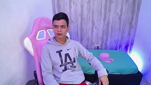 Dayron_leeen Webbikameraesitys