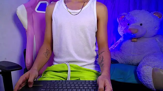 Show modela Dayron_leee na web-kameri