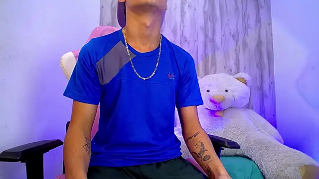 Dayron_leee's Webcam Show