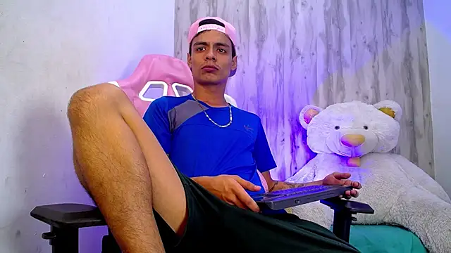 Dayron_leee Show in webcam
