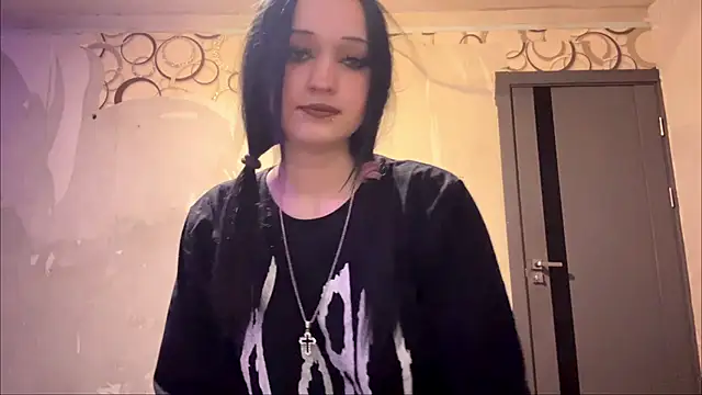 lilithecrzy's Webcam Show