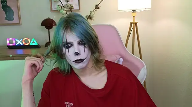 lazy_jester Show in webcam