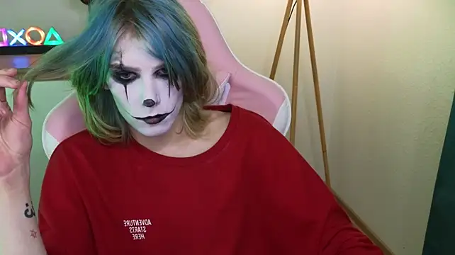 lazy_jester Show in webcam