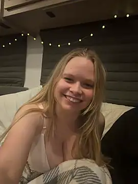 Sweetdivide Webcam-Show
