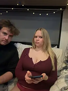 Sweetdivide Webcamshow