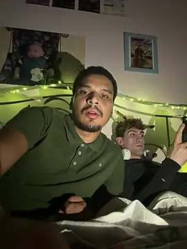 הופעת וובקאם של GrouchyMathew