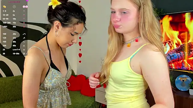 Show de KeenaKishi na webcam