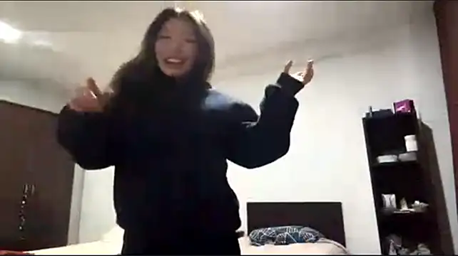 IlonaBantillan Chat XXX in diretta