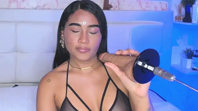 ISIS__DOLL – Kamerová šou
