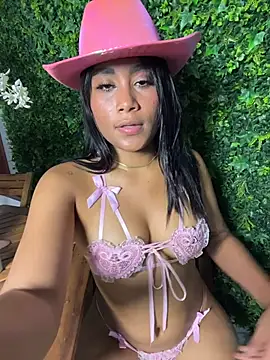 Pokazy przed kamerką – ISIS__DOLL