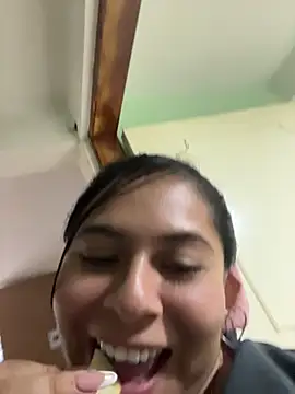 عرض كام MajoMoretti