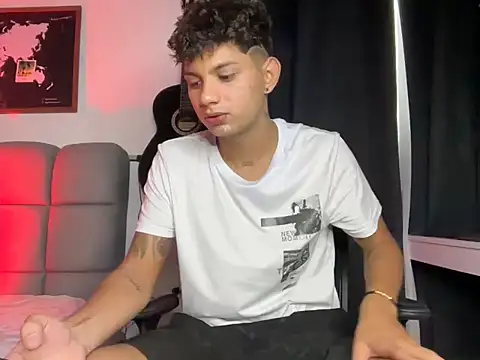 Soydaniel_naughty 网络视讯表演