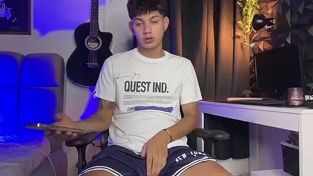 Soydaniel_naughty: διαδικτυακό σόου στην κάμερα