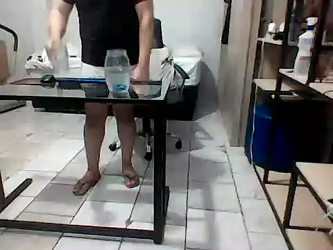 BroMacho Show in webcam