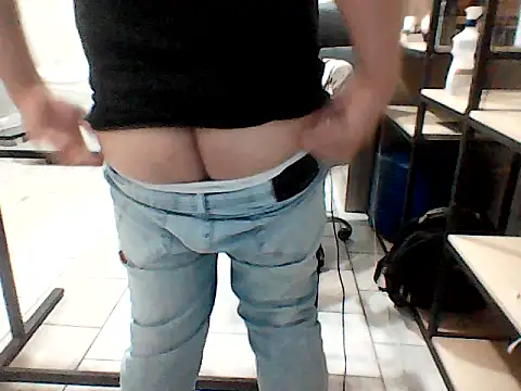 BroMacho webcam show